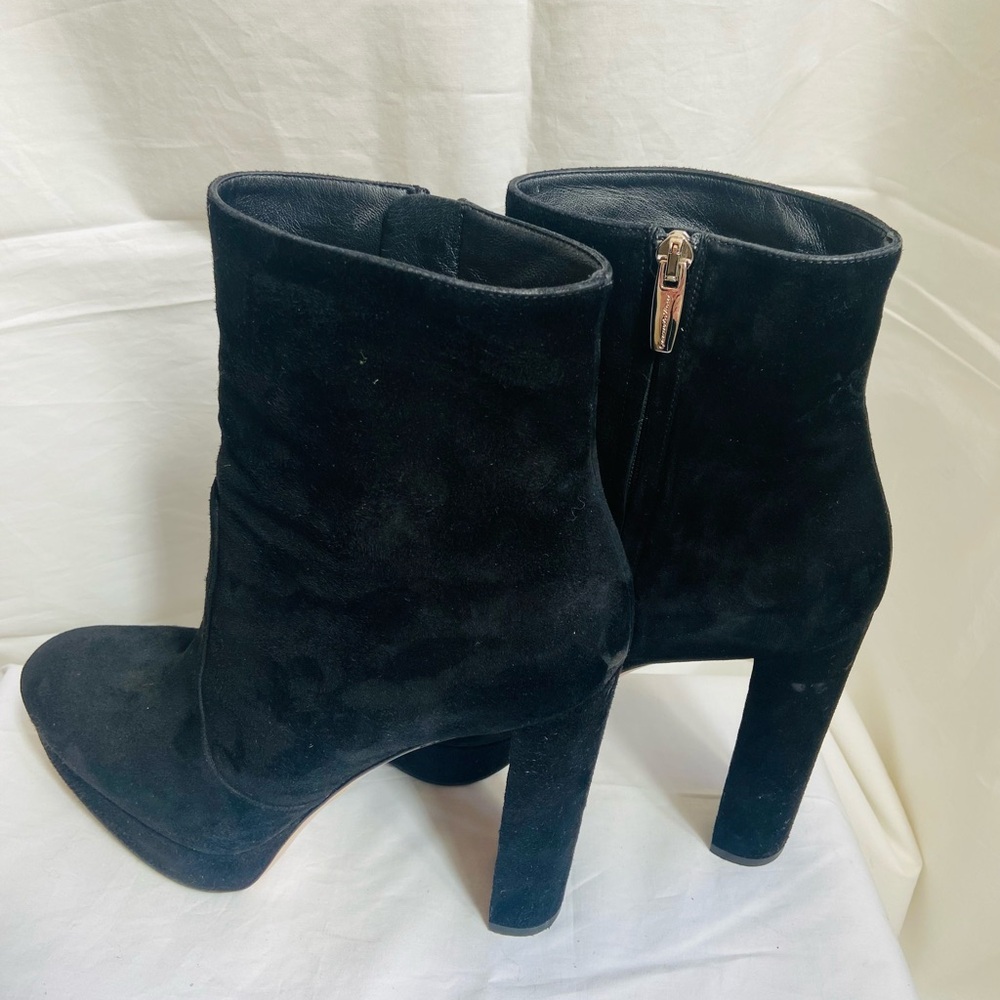 Gianvito Rossi Suede Black Heeled Boots with Chunky Heel and Side Zipper